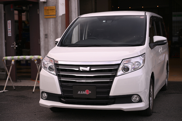 191124_toyota_noah_.jpg