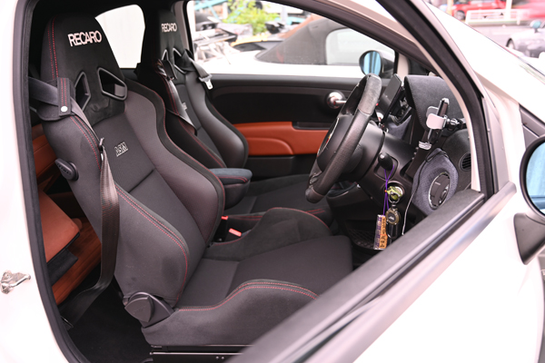 191127_fiat_abarth_595_recaro_sr7_asmlimited_ruby.jpg