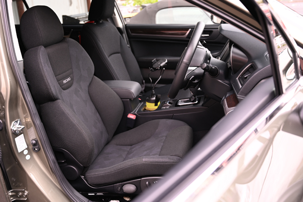 191206_subaru_legacy_recaro_stdc_asmyokohama_.jpg