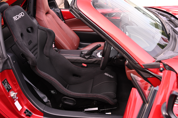 20062-_mazda_roadster_recaro_rsg_asmlimited_ruby.jpg