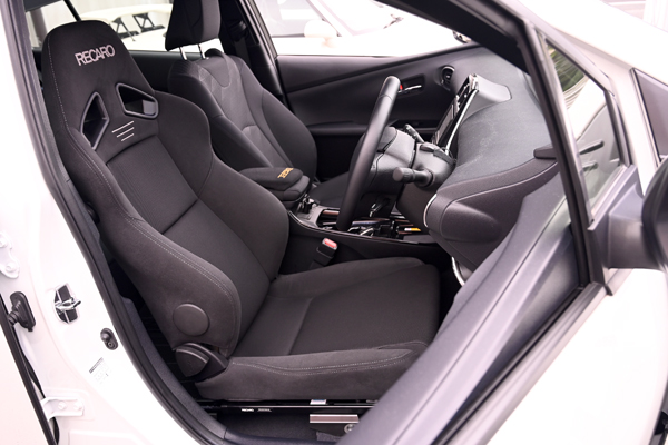 200730_prius_asmyokohama_recaro_sr7f.jpg