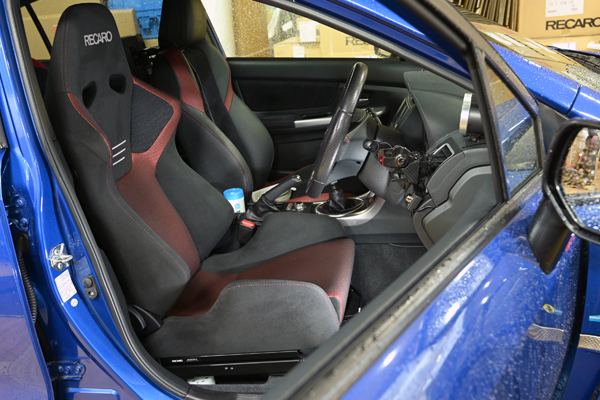 201010_wrx_recaro.jpg