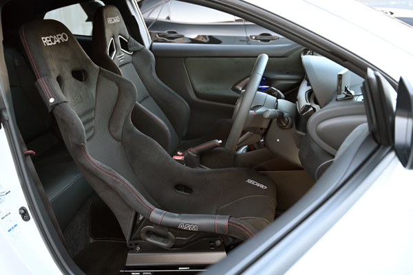 201206_yaris_recaro_rsg_asmyokohama.jpg