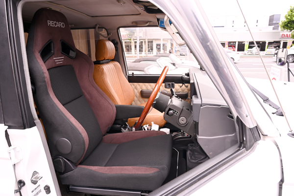 シートレール ランクル70 HZJ74 レカロ RECARO APIO スパルコ - パーツ