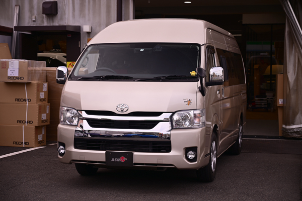 220309_hiace_4.jpg