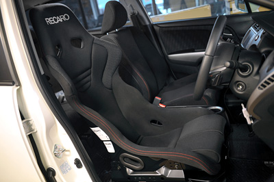 ホンダ ストリーム レカロ専門店 ASM -横浜市中区- レカロ(RECARO